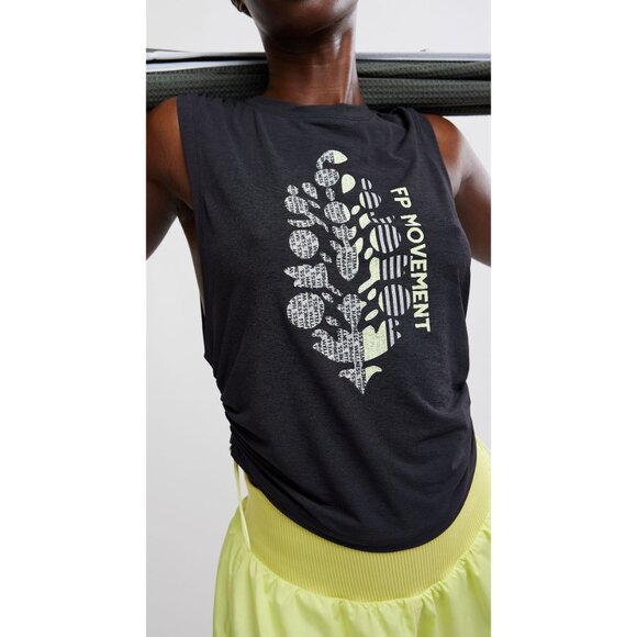 🆕 FP MOVEMENT Sport Mode Muscle Logo Tank / Black Combo - Picture 2 of 6